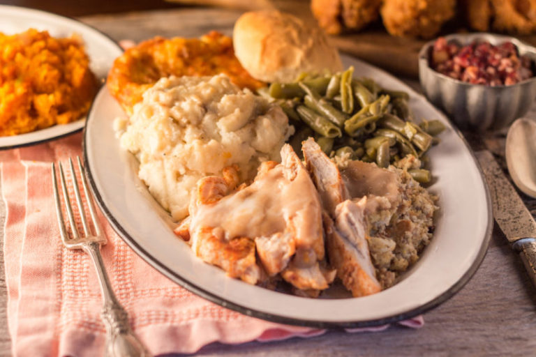 Puckett's Gro. & Restaurant Now Taking Reservations for Thanksgiving